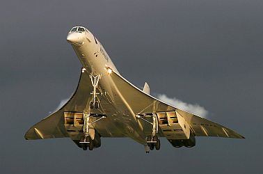 Aerospatiale-BAC Concorde taking off in the evening.