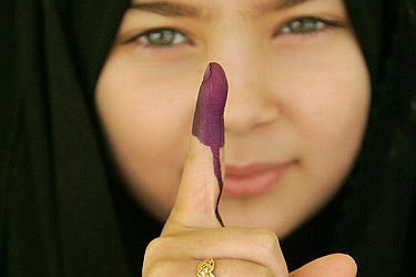 A young Iraqi girl