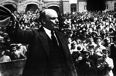 Vladimir Ilyich Lenin addresses soldiers in Moscow.