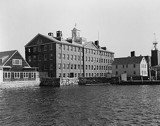 Woods Hole Oceanographic Institution